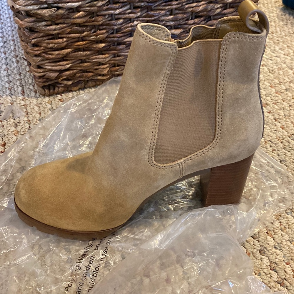 Tory Burch Suede Chelsea Boots 7.5